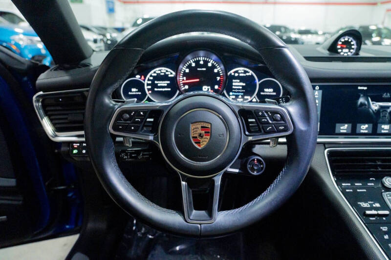 2017 Porsche Panamera 4S