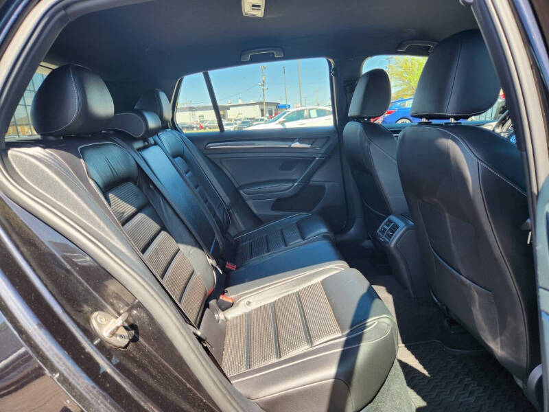 2019 Volkswagen Golf R 4Motion