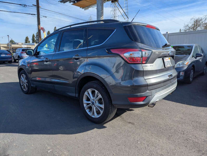 2018 Ford Escape SE