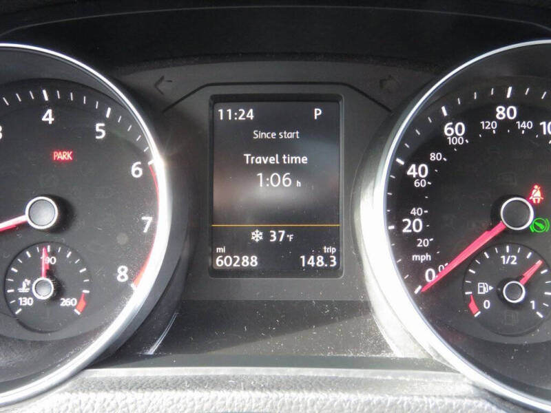 2018 Volkswagen Passat 2.0T SEL Premium