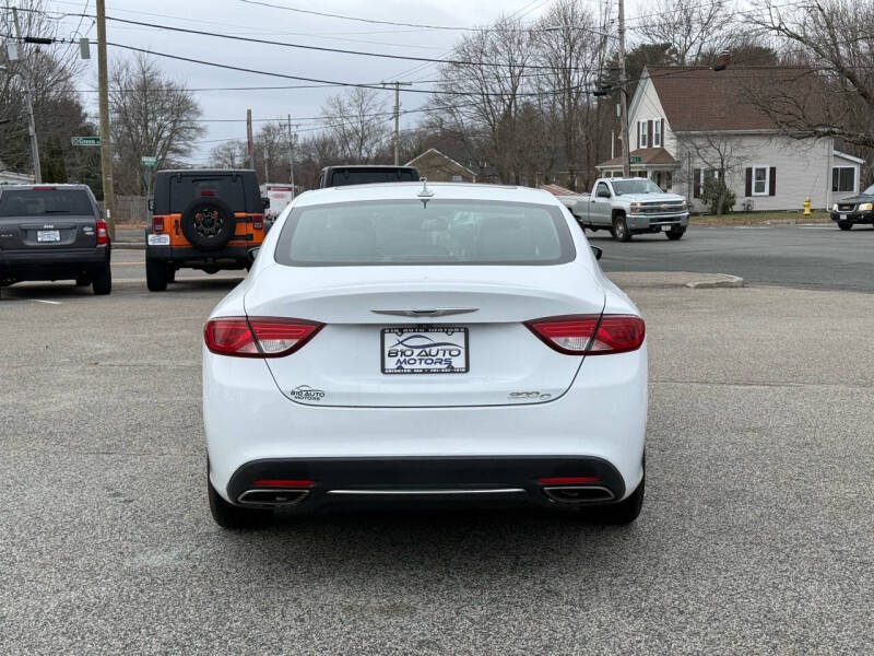 2015 Chrysler 200 C photo 7