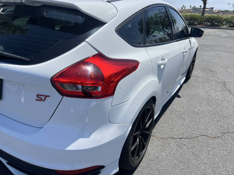 2018 Ford Focus ST