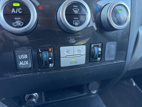 2013 Toyota Sequoia Platinum