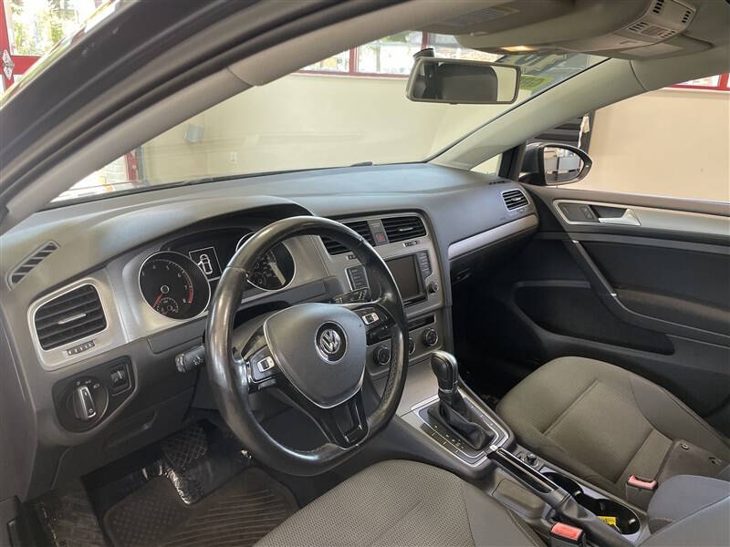 2016 Volkswagen Golf