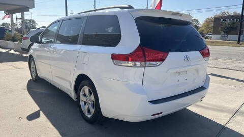 2012 Toyota Sienna LE 8-Passenger