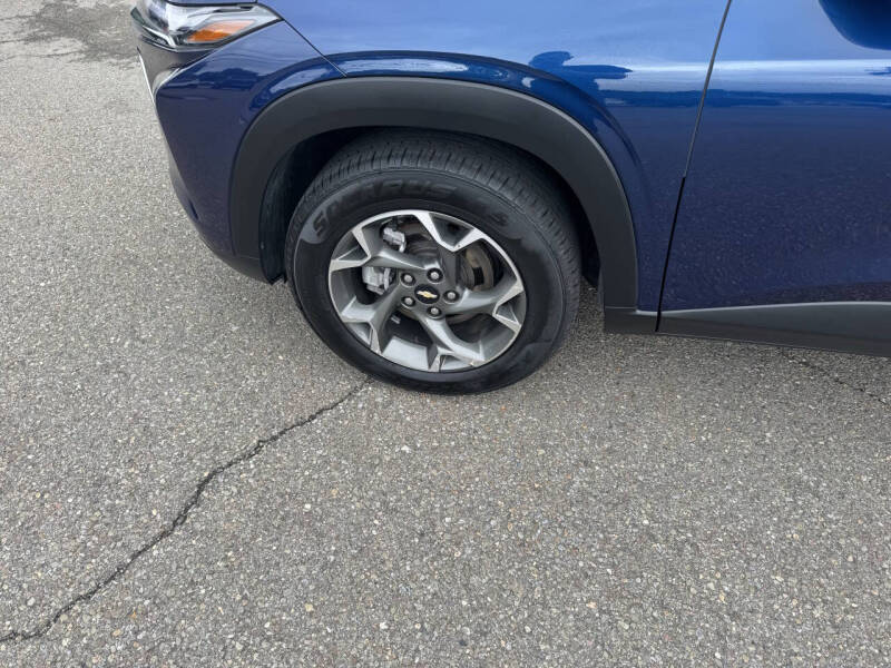 2024 Chevrolet Trax LT