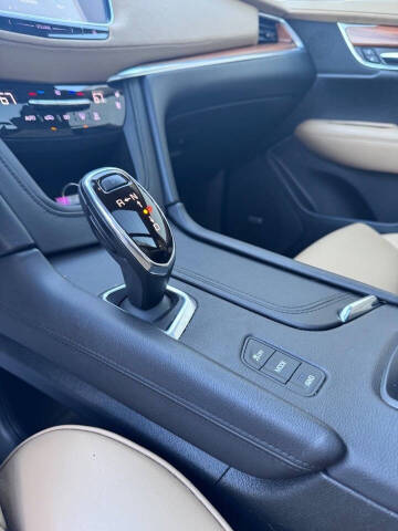 2017 Cadillac XT5 Platinum