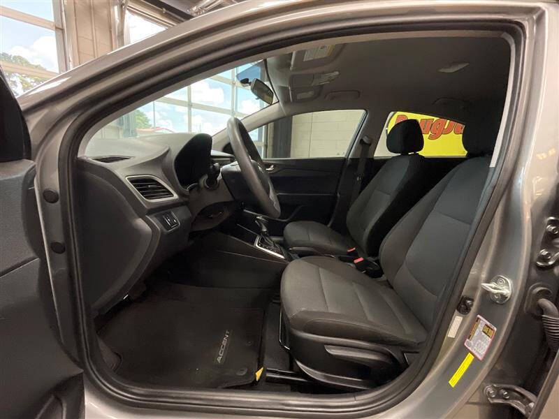 2022 Hyundai Accent SE