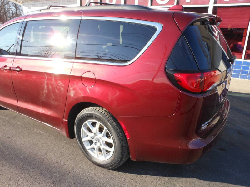 2020 Chrysler Voyager LXi