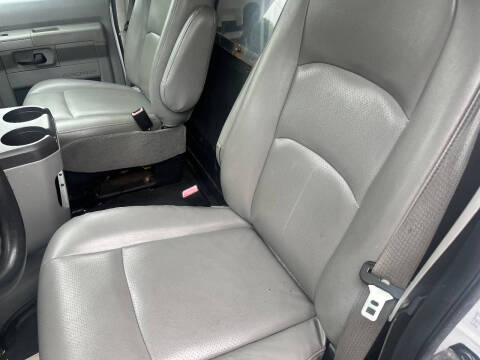 2009 Ford E-Series E-150 XL