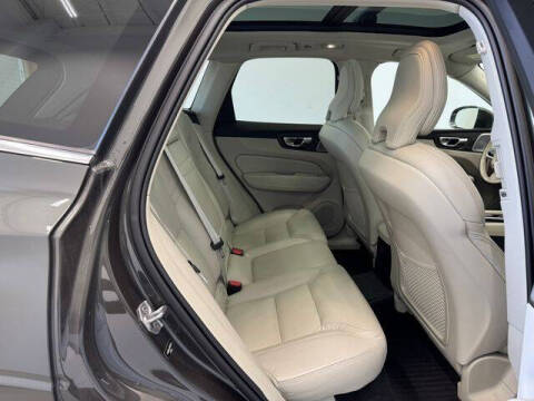 2022 Volvo XC60 Recharge T8 Inscription