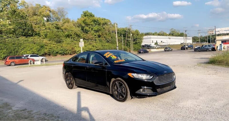 2016 Ford Fusion SE photo 3