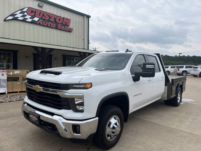 2024 Chevrolet Silverado 3500HD LT's photo