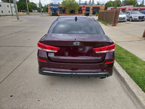 2020 Kia Optima LX