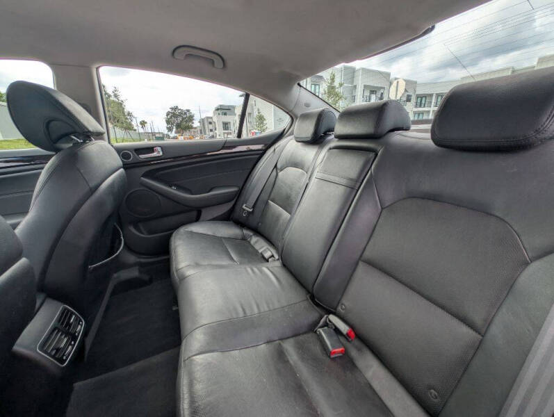 2014 Kia Cadenza Premium