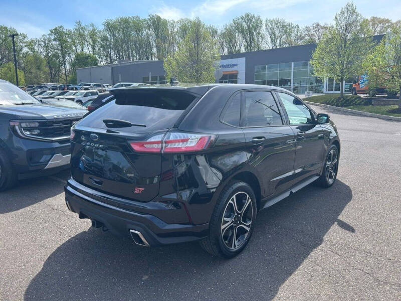 2022 Ford Edge ST