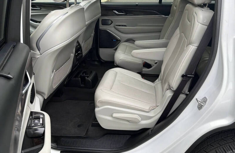 2022 Jeep Grand Cherokee L Overland