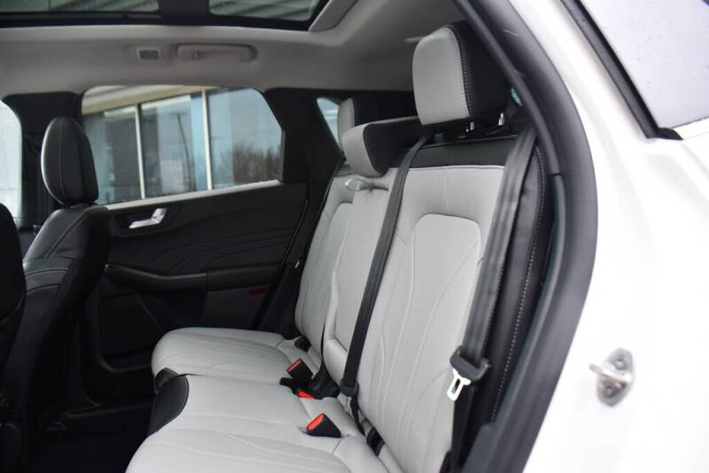 2026 Ford Escape Hybrid Platinum