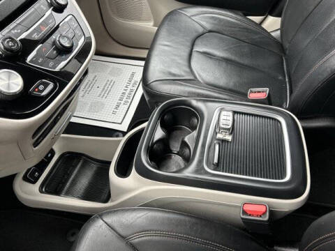 2017 Chrysler Pacifica Touring-L Plus