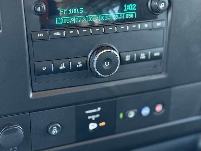 2023 Chevrolet Express 2500