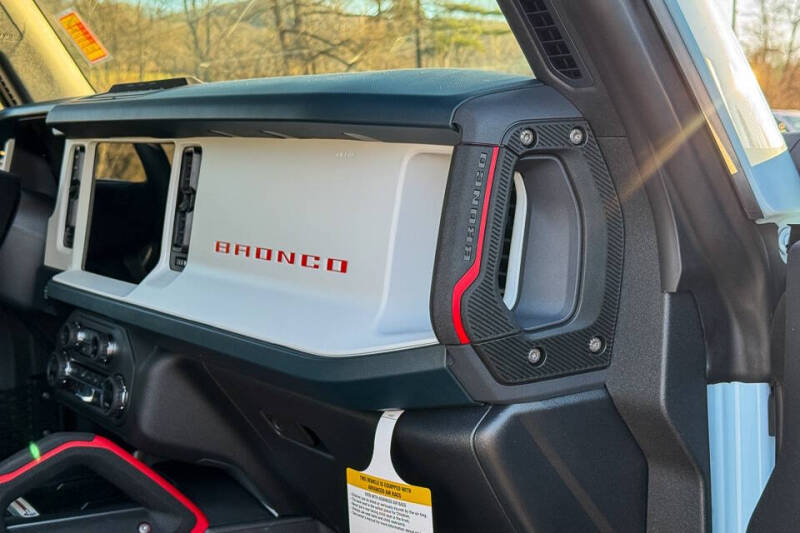 2025 Ford Bronco Heritage Edition