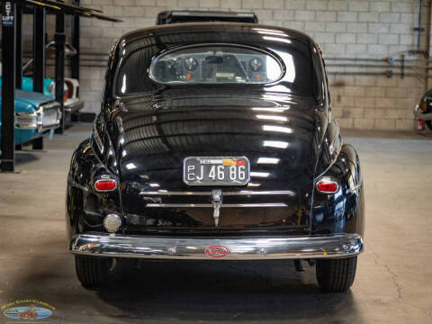 1946 Ford Custom Super Deluxe Coupe