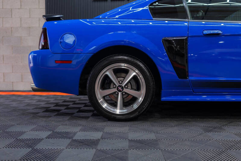 2004 Ford Mustang Mach 1 Premium