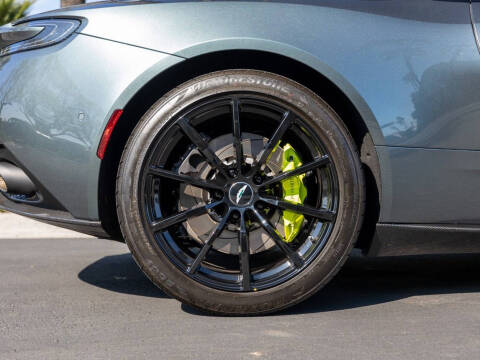 2021 Aston Martin DB11 AMR