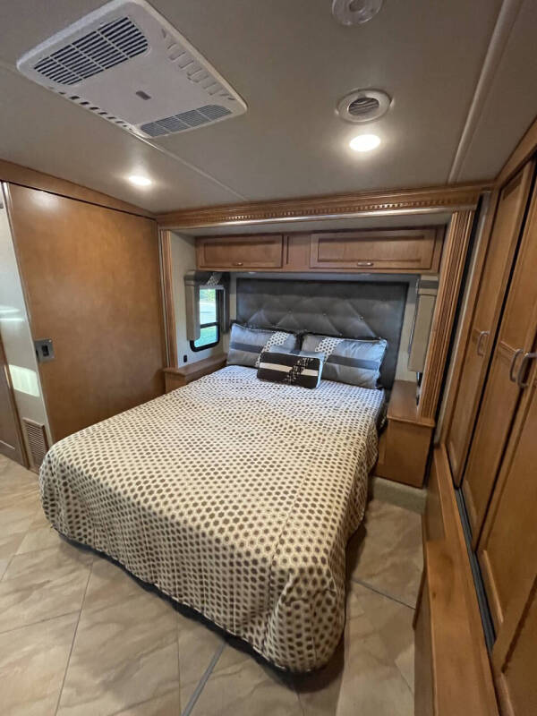 2017 Winnebago Forza 36G