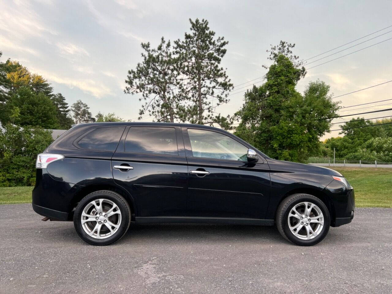 2014 Mitsubishi Outlander for sale at Town Auto Inc in Clifton Park, NY