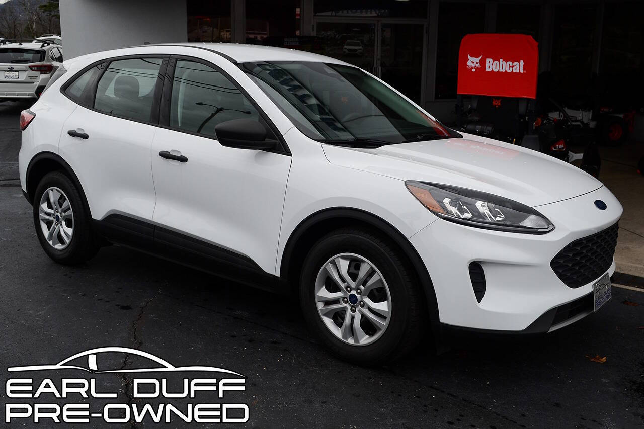 2022 Ford Escape for sale at EARL DUFF PRE-OWNED CENTER in Harriman, TN