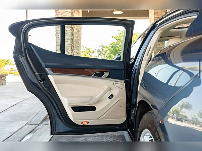 2011 Porsche Panamera