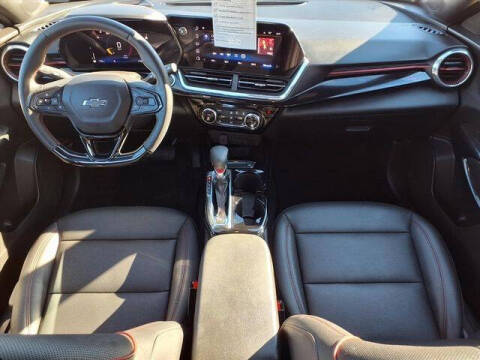 2025 Chevrolet Trax RS