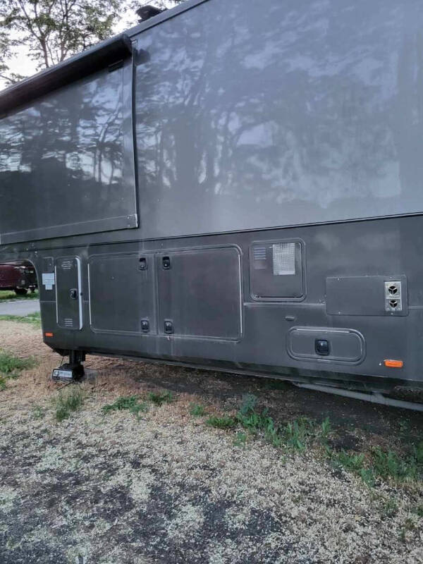 2012 Dynamax Trilogy