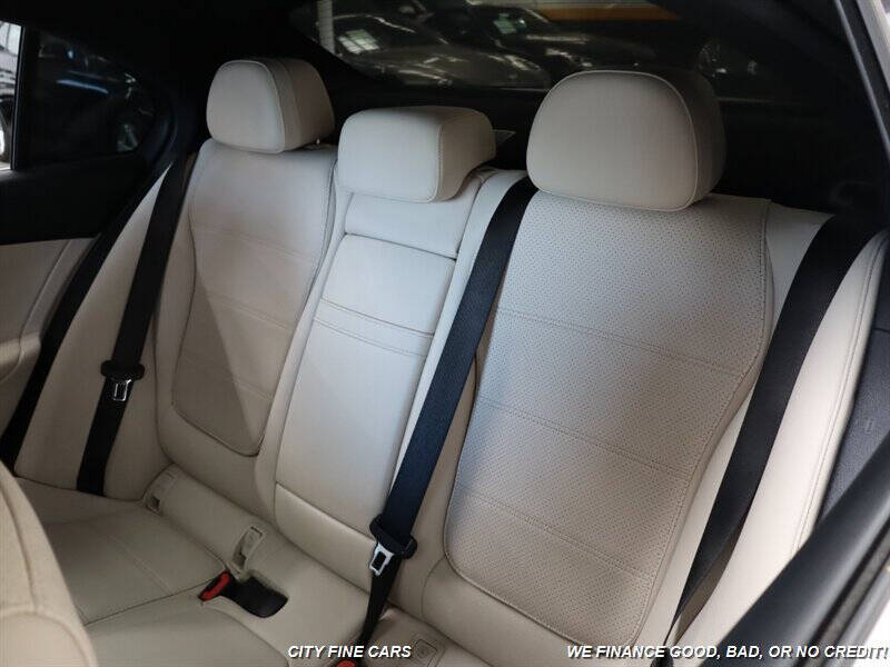 2022 Mercedes-Benz C-Class C 300