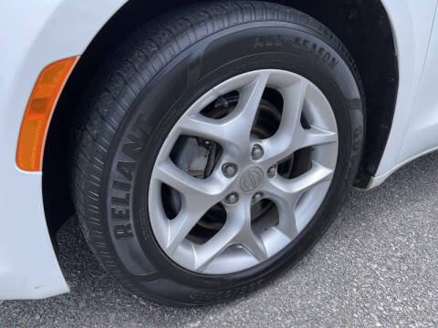 2017 Chrysler Pacifica Touring Plus