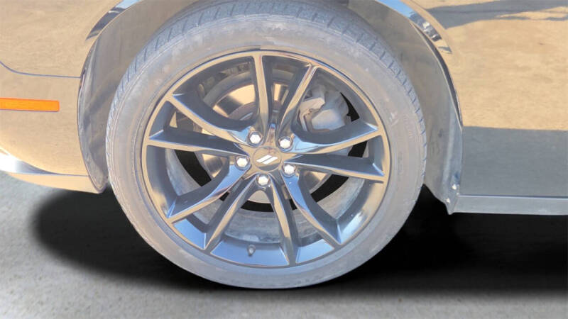 2017 Dodge Challenger SXT