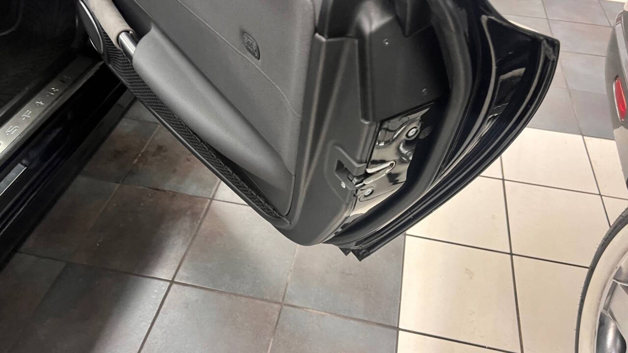 2005 Chrysler Crossfire 12