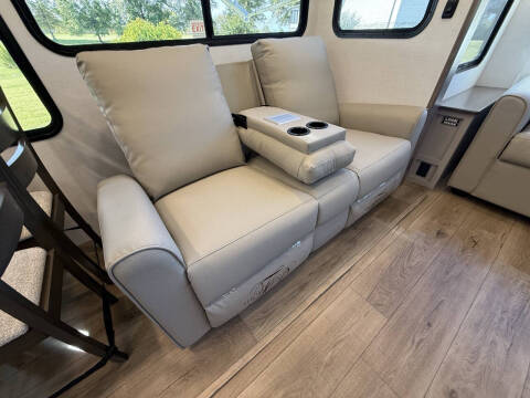 2026 Alliance RV Avenue