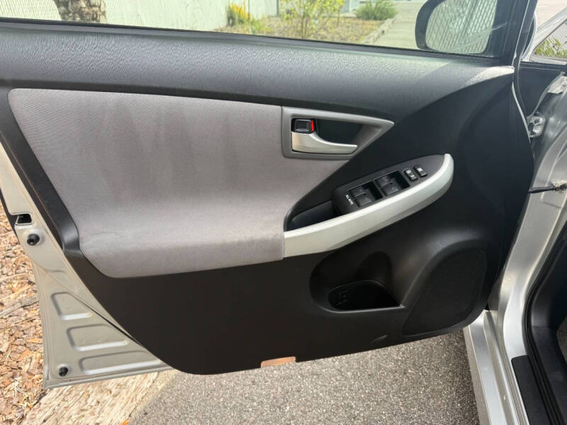 2013 Toyota Prius Three