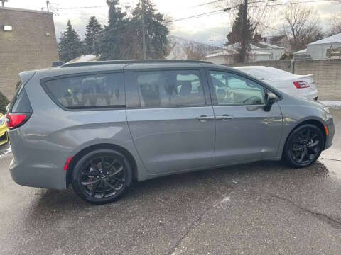 2025 Chrysler Pacifica Limited