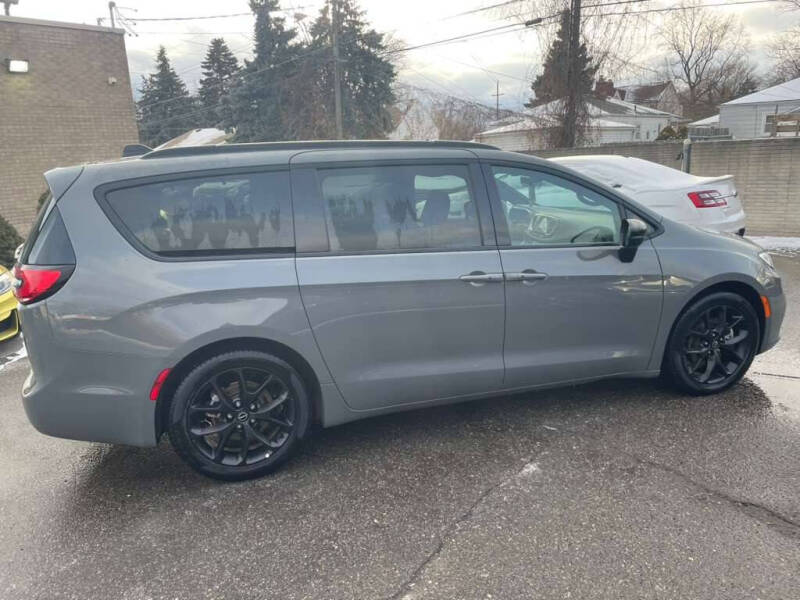 2025 Chrysler Pacifica Limited
