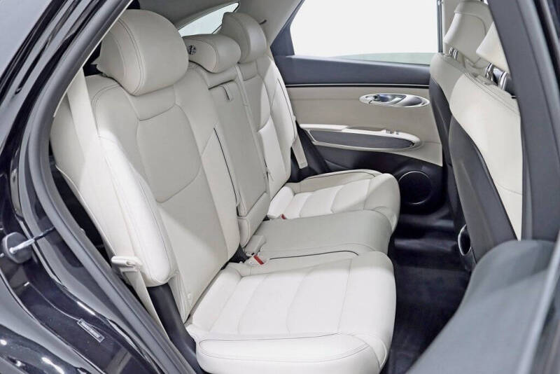 2024 Genesis GV70 2.5T Standard