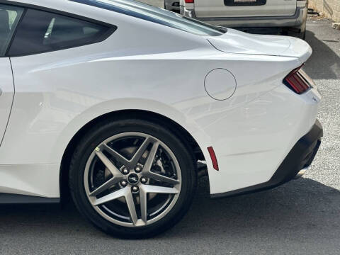 2025 Ford Mustang EcoBoost