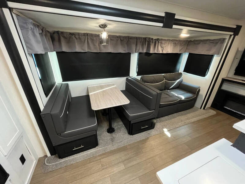 2023 Forest River WILDCAT M-282RKX