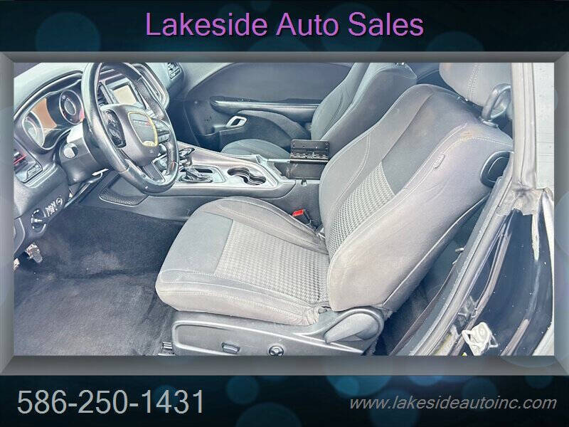 2015 Dodge Challenger SXT