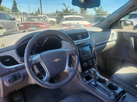 2017 Chevrolet Traverse LT