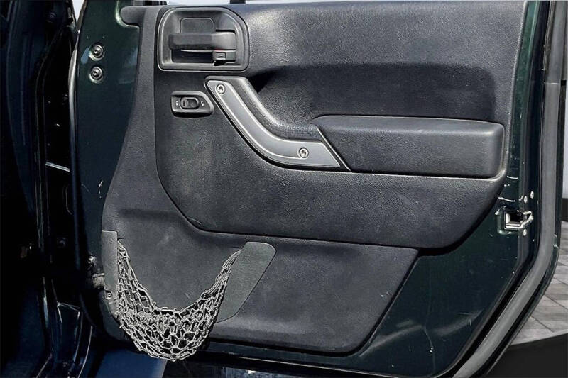 2011 Jeep Wrangler Unlimited Sahara