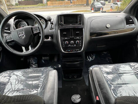 2017 Dodge Grand Caravan SE Plus