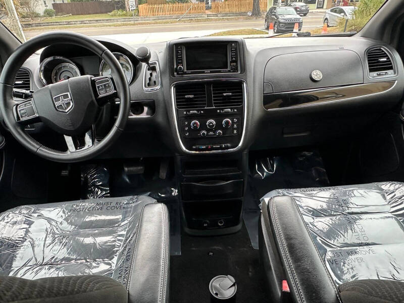 2017 Dodge Grand Caravan SE Plus